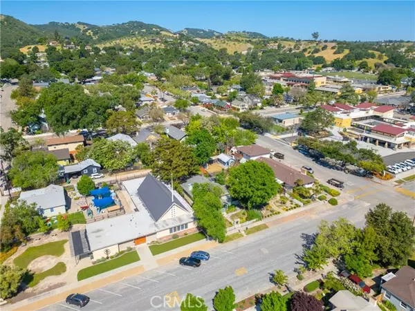 Paso Robles, CA 93446,1529 Oak Street