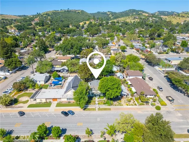 Paso Robles, CA 93446,1529 Oak Street