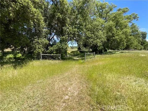 Bradley, CA 93426,1 Interlake