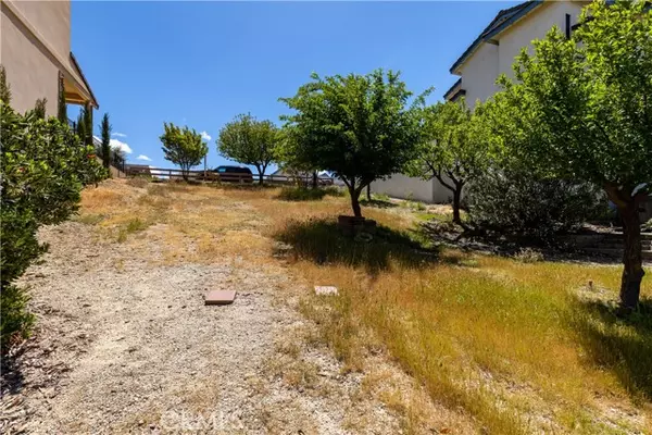 Paso Robles, CA 93446,5057 Meadow Lark