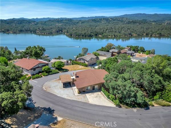 8121 Smith Point Road, Bradley, CA 93426