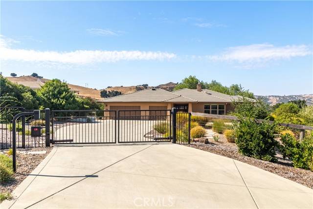 9970 Spotted Bass Lane, Paso Robles, CA 93446