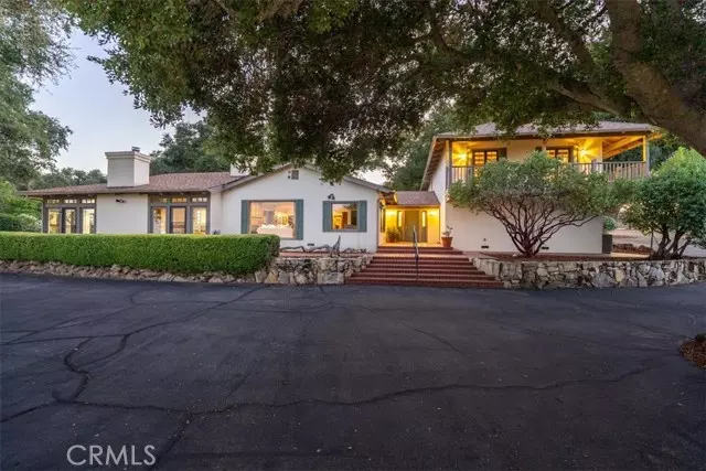 5161 Vineyard Drive, Paso Robles, CA 93446