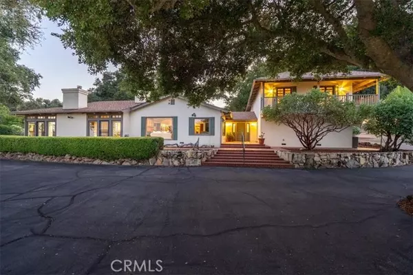 5161 Vineyard Drive, Paso Robles, CA 93446