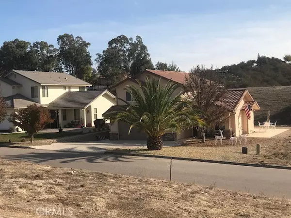 Paso Robles, CA 93446,2170 Holly