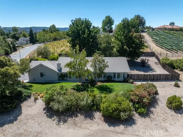 110 Pendleton Lane, Templeton, CA 93465