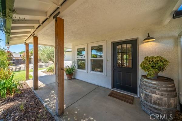 80 Julie Lane, Templeton, CA 93465