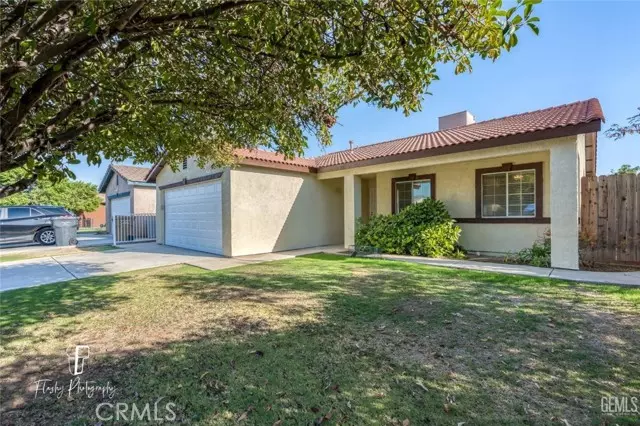 Bakersfield, CA 93308,227 Misty Meadow Drive