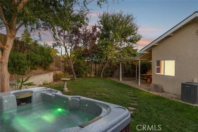 829 Crazy Horse Drive, Paso Robles, CA 93446