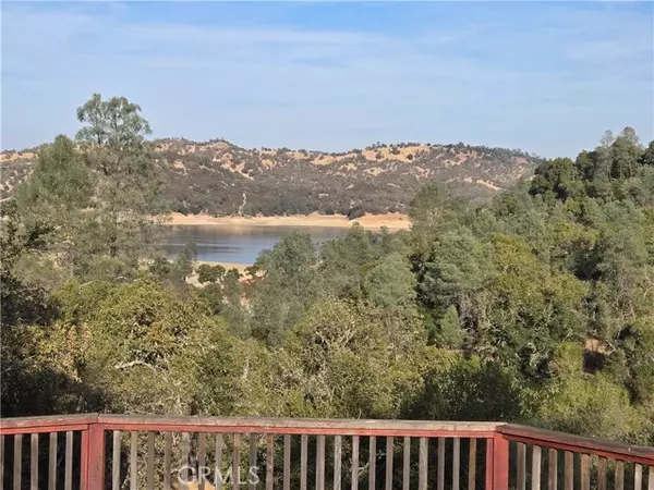 5505 Whispering Pines Lane, Paso Robles, CA 93446