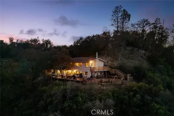 5503 Whispering Pines Lane, Paso Robles, CA 93446