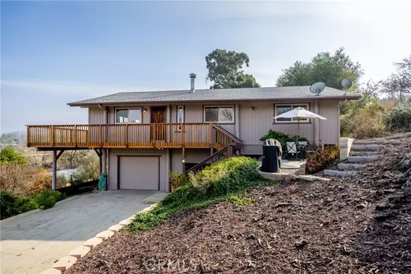 8092 Santa Rosa Road, Atascadero, CA 93422