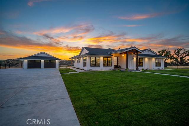 1030 Pump Handle Lane, Paso Robles, CA 93446