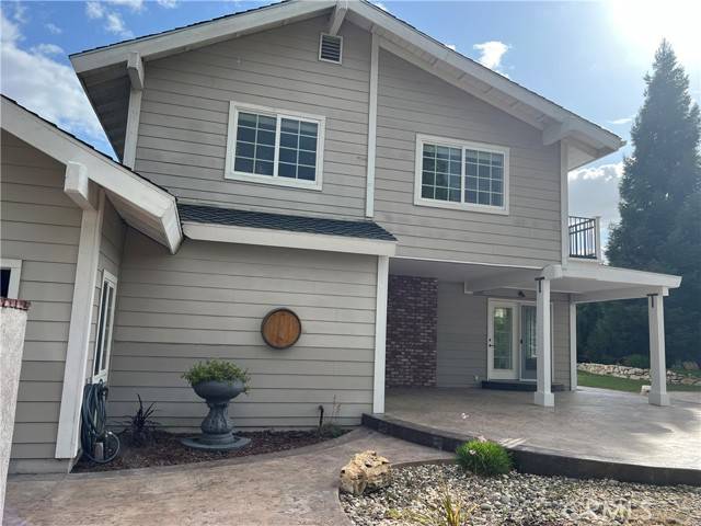 833 Rolling Hills Road, Paso Robles, CA 93446