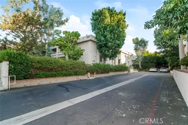 Sherman Oaks, CA 91403,15231 Magnolia Boulevard #119