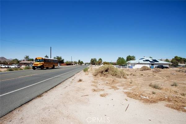 Apple Valley, CA 92307,14777 Navajo