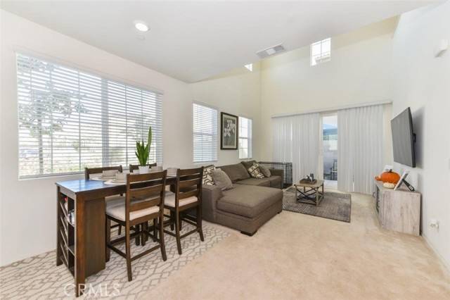 7055 Montecito Lane, Eastvale, CA 92880