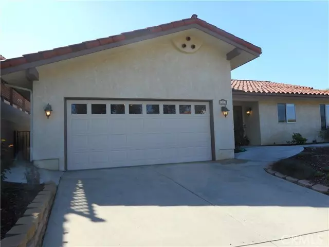 Fallbrook, CA 92028,1113 Crescent Bend Place