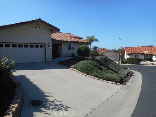 Fallbrook, CA 92028,1113 Crescent Bend Place