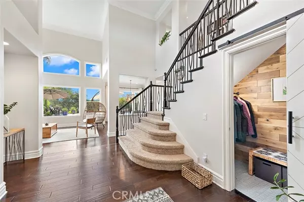 Rancho Santa Margarita, CA 92688,17 Meadowood