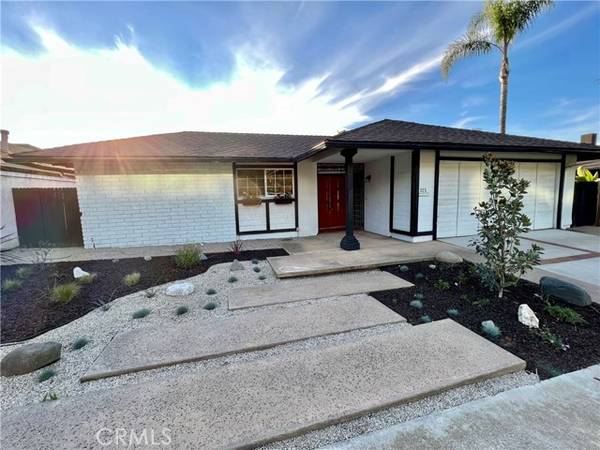 325 Calle Felicidad, San Clemente, CA 92672