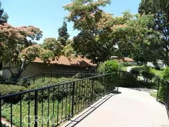 3035 VIA VISTA #C, Laguna Woods, CA 92637