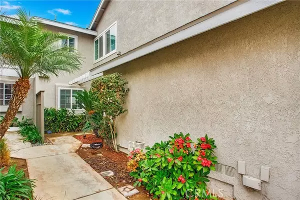 Corona, CA 92882,844 Live Oak Place