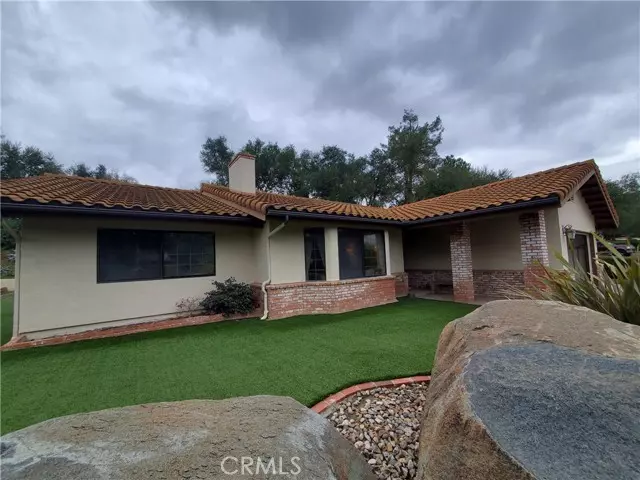 28415 Glenmeade Way, Escondido, CA 92026