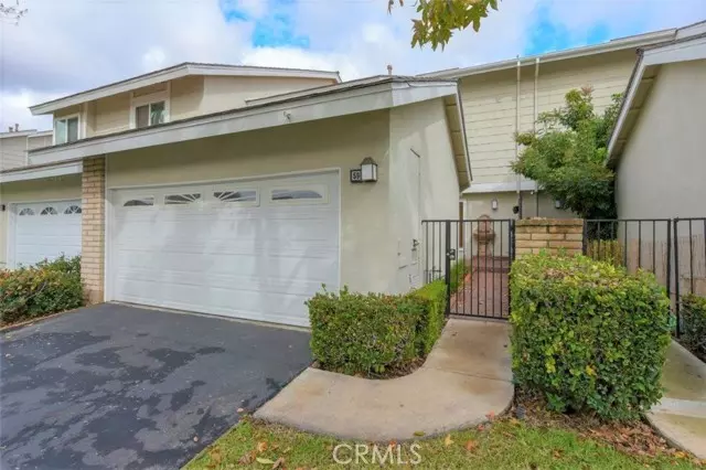 Irvine, CA 92604,59 Ashbrook #63