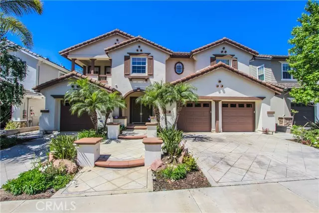 6694 Pageant Drive, Huntington Beach, CA 92648