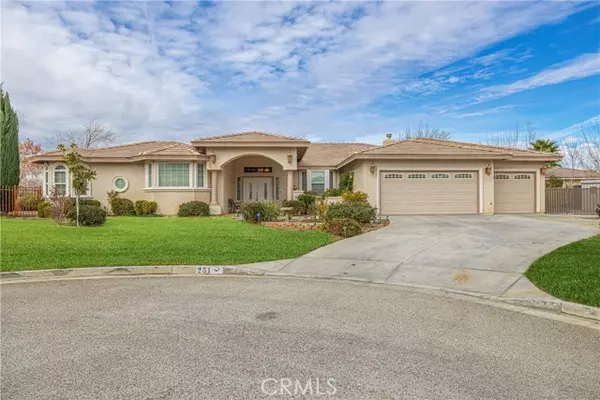 251 W Roadrunner Drive, Palmdale, CA 93551