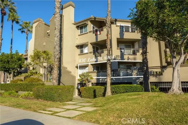 430 Lake Street #104, Huntington Beach, CA 92648