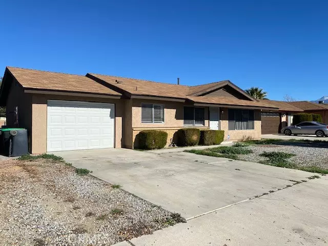 858 Cameo Avenue, Hemet, CA 92543