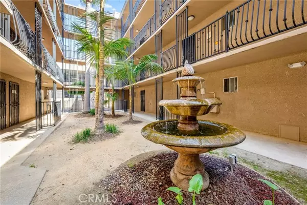 Long Beach, CA 90813,1450 Locust Avenue #322