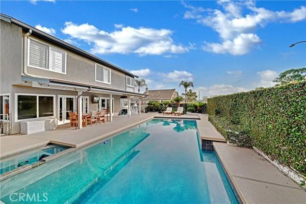 8842 Fry Circle, Huntington Beach, CA 92646