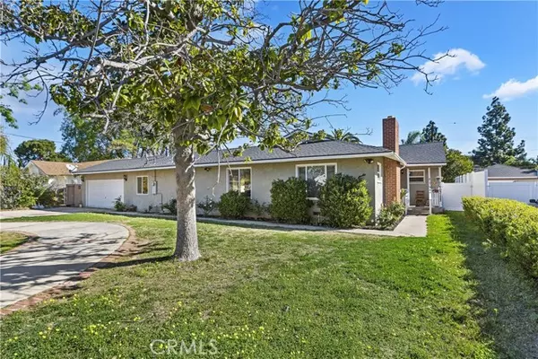 North Tustin, CA 92705,13122 Yorba Street