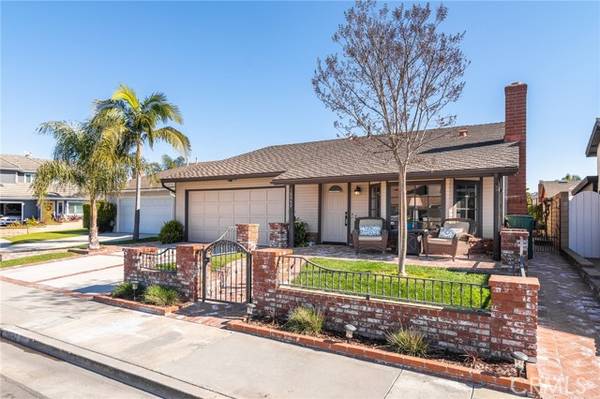 18042 Freshwater Circle, Huntington Beach, CA 92648