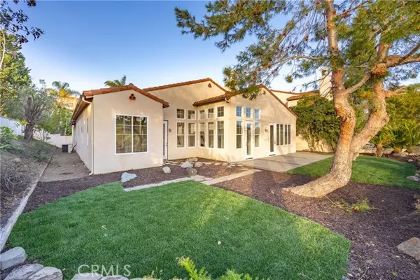 Laguna Niguel, CA 92677,4 Minori