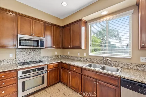 Corona, CA 92878,316 clavey Court