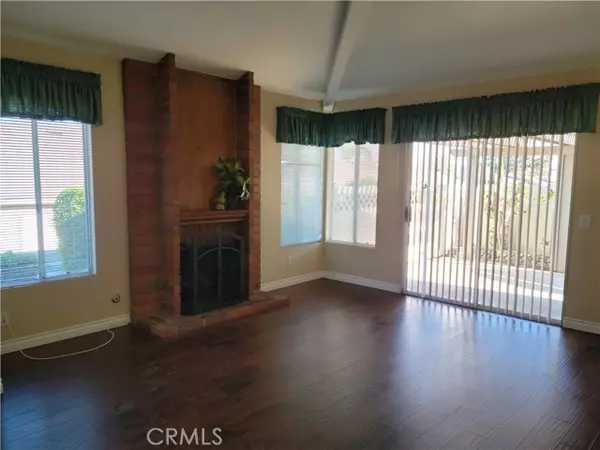 Corona, CA 92879,1649 Plum Street