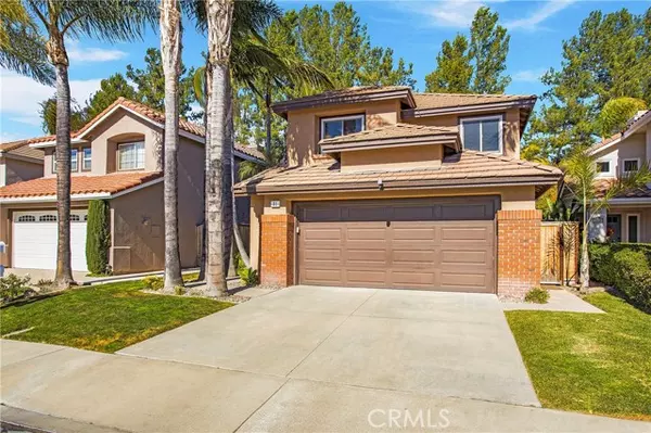 31 Fairfield, Lake Forest, CA 92610