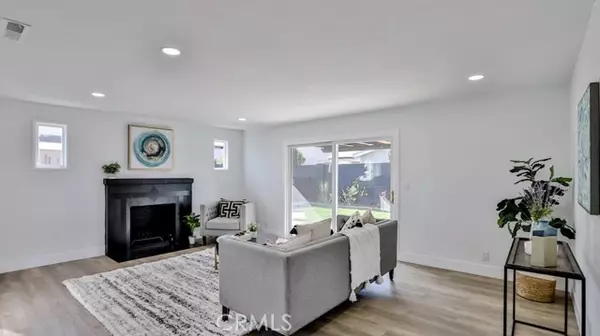 Costa Mesa, CA 92626,3083 Roanoke Lane