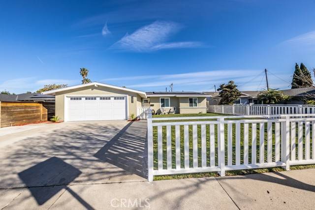 1582 Baker Street, Costa Mesa, CA 92626