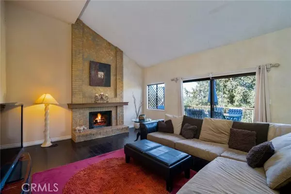 Agoura Hills, CA 91301,28191 Laura La Plante