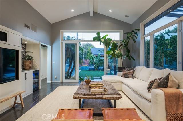 2540 Vista Baya, Newport Beach, CA 92660