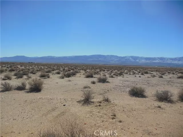 Lucerne Valley, CA 92536,139 Cuarto