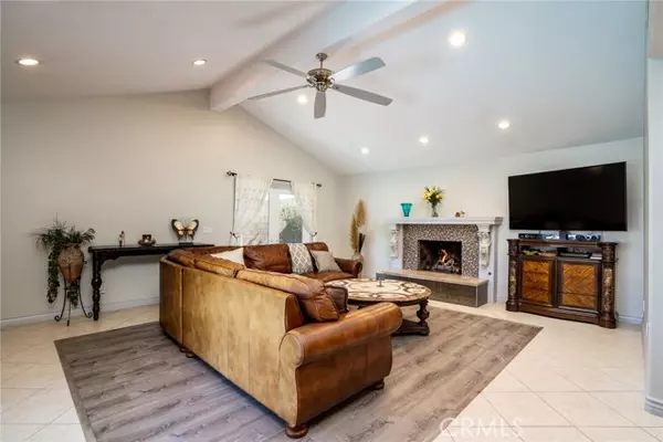 Huntington Beach, CA 92647,14332 Hacienda Drive