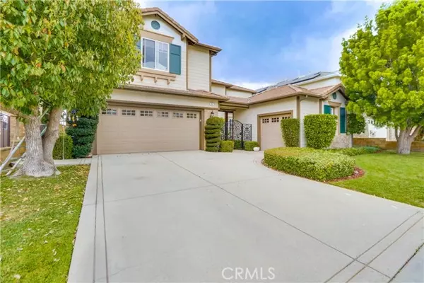 27 Ledgewood Drive, Rancho Santa Margarita, CA 92688