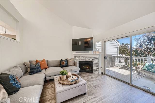 3048 Kittendale Bay #18, Costa Mesa, CA 92626