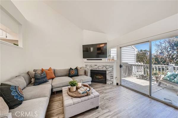 3048 Kittendale Bay #18, Costa Mesa, CA 92626